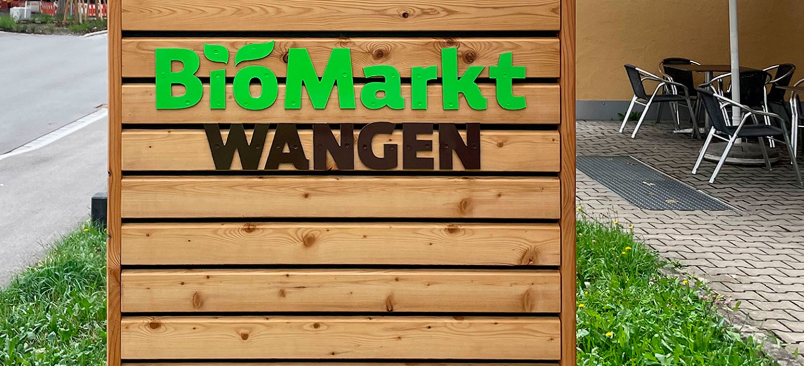 Wir führen ein breites Sortiment an biologisch-natürlichen Lebensmitteln.